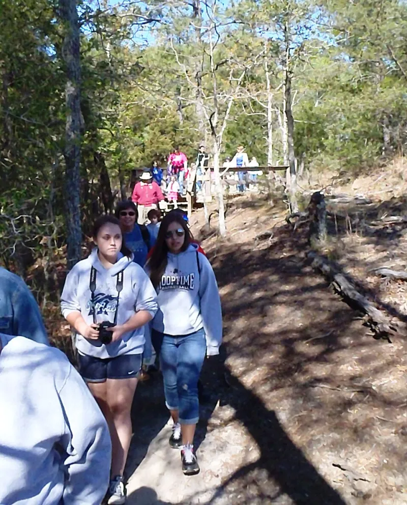 Balades en famille autour de Pont-en-Royans : cinq itinéraires doux pour explorer le Vercors à votre rythme